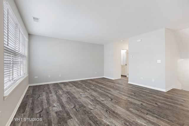 406 Mozart Court 406, Wheaton, IL 60189