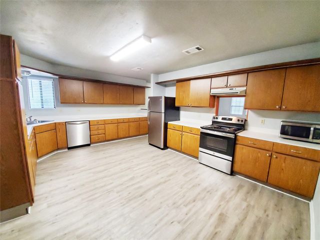 5 Top Flite Lane, Trinity, TX 75862