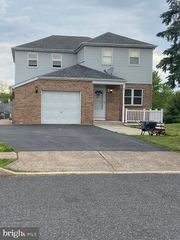 259 FLORENCE DR, Harleysville, PA 19438