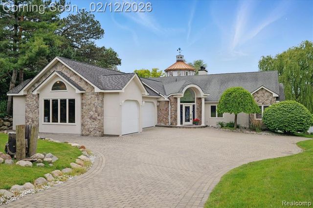 3337 Alco Drive, Waterford, MI 48329