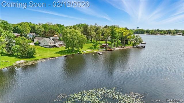 3337 Alco Drive, Waterford, MI 48329