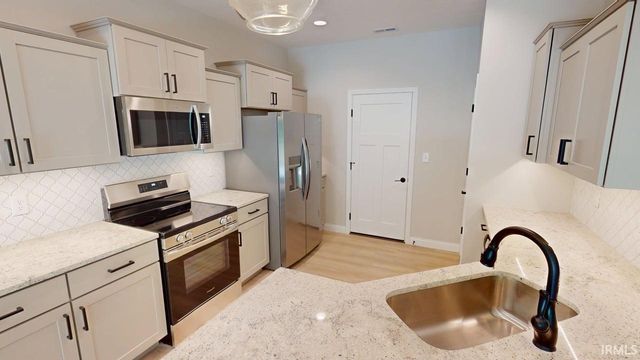 230 Vine Street, Delphi, IN 46923