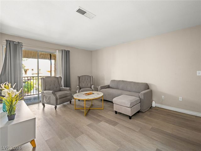 4450 Sandy River Drive 78, Las Vegas, NV 89103