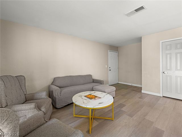 4450 Sandy River Drive 78, Las Vegas, NV 89103