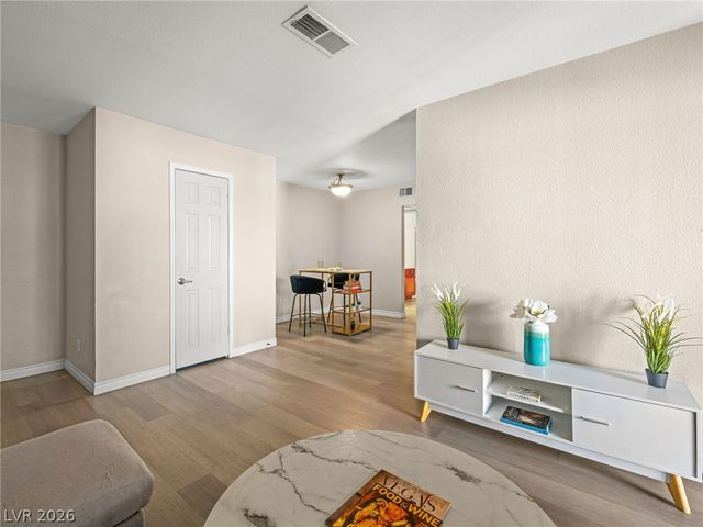 4450 Sandy River Drive 78, Las Vegas, NV 89103