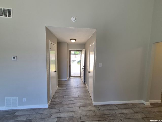6522 RIDGE WILLOW DR, San Antonio, TX 78233
