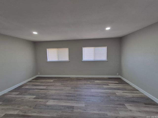 6522 RIDGE WILLOW DR, San Antonio, TX 78233