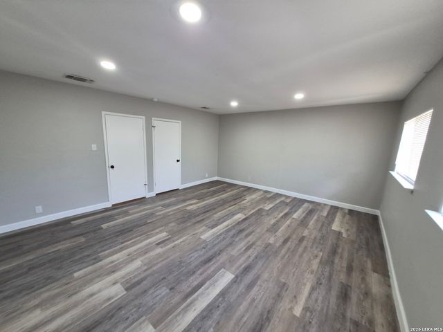 6522 RIDGE WILLOW DR, San Antonio, TX 78233