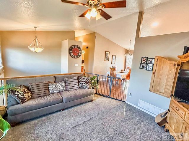 5913 Eve Street, Chubbuck, ID 83202