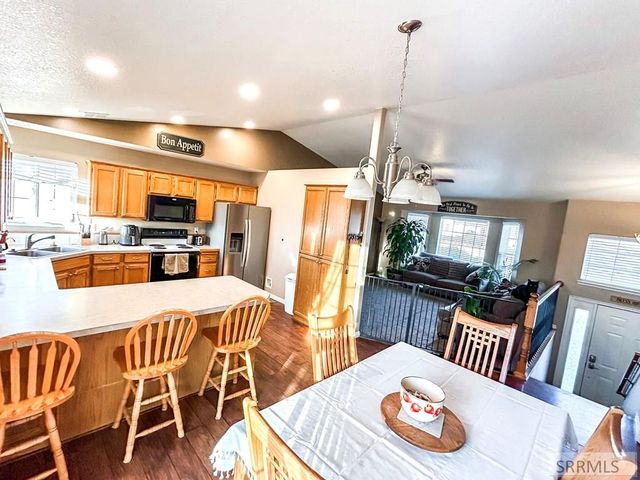 5913 Eve Street, Chubbuck, ID 83202