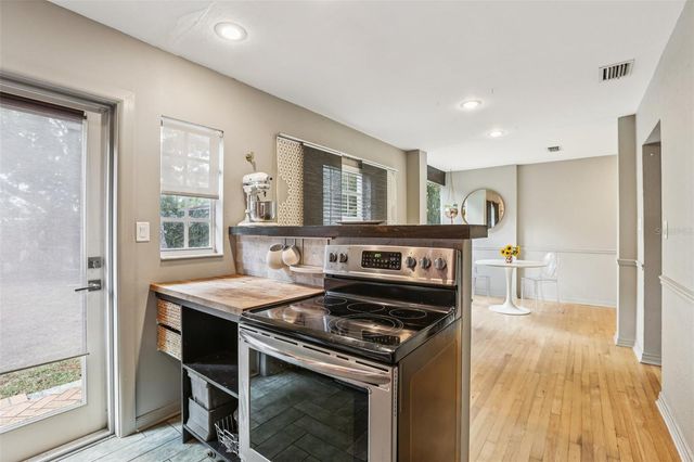 4216 W EUCLID AVENUE, Tampa, FL 33629