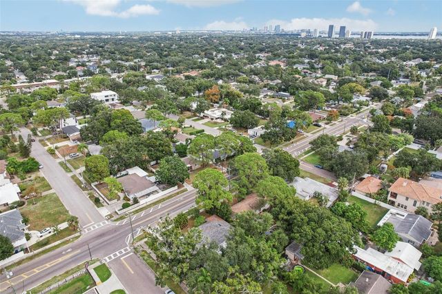 4216 W EUCLID AVENUE, Tampa, FL 33629
