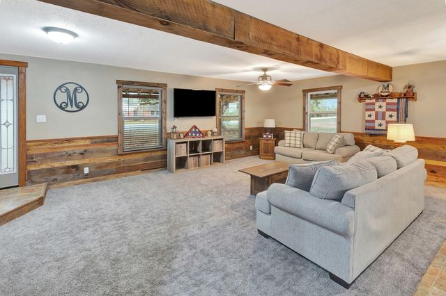 1710 County Road 399, Louise, TX 77455