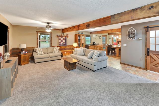 1710 County Road 399, Louise, TX 77455