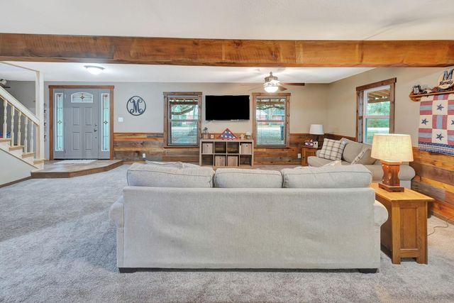 1710 County Road 399, Louise, TX 77455