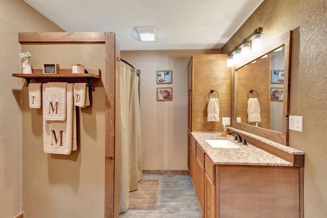 1710 County Road 399, Louise, TX 77455