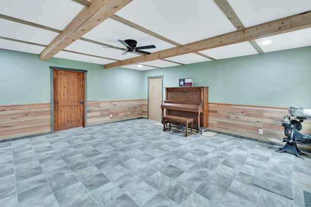 1710 County Road 399, Louise, TX 77455