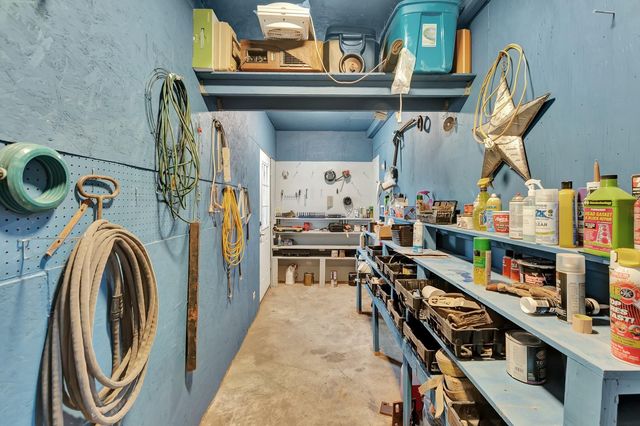 1710 County Road 399, Louise, TX 77455