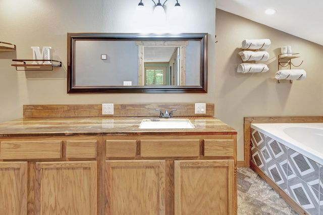 1710 County Road 399, Louise, TX 77455