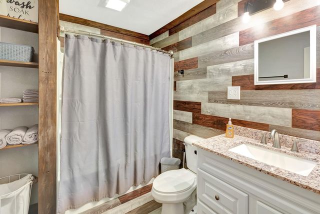 1710 County Road 399, Louise, TX 77455