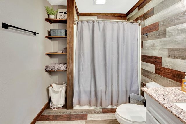 1710 County Road 399, Louise, TX 77455