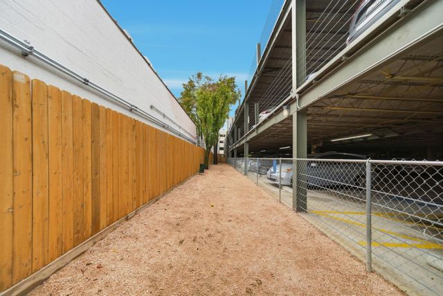 3231 Allen Parkway 1111, Houston, TX 77019