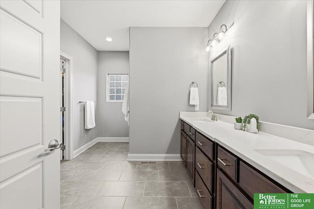 11618 S 110 Street, Papillion, NE 68046