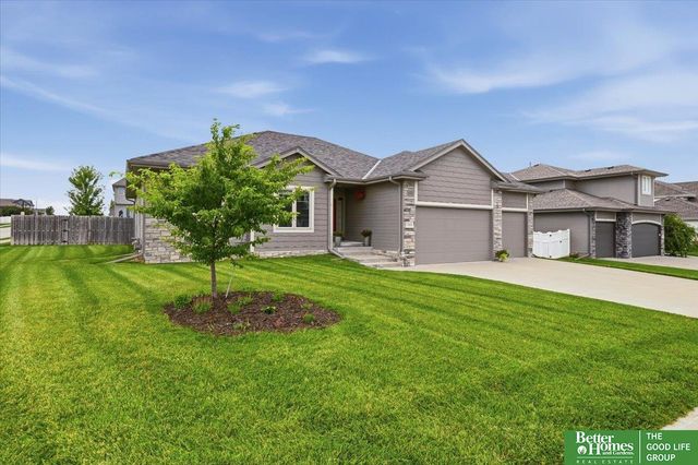11618 S 110 Street, Papillion, NE 68046
