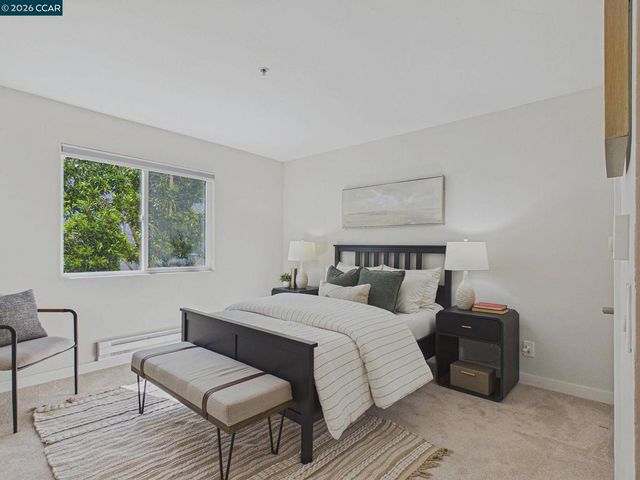 6400 Christie Ave 2202, Emeryville, CA 94608