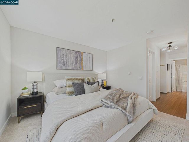 6400 Christie Ave 2202, Emeryville, CA 94608