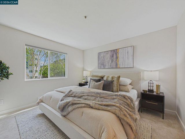 6400 Christie Ave 2202, Emeryville, CA 94608