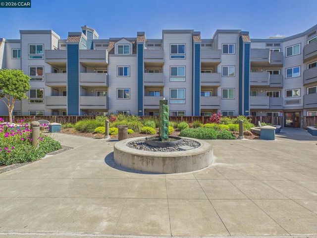 6400 Christie Ave 2202, Emeryville, CA 94608