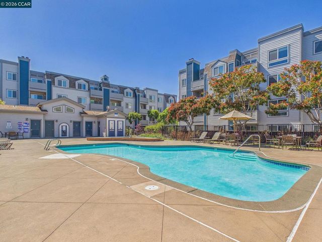 6400 Christie Ave 2202, Emeryville, CA 94608