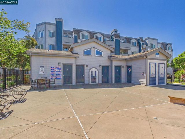 6400 Christie Ave 2202, Emeryville, CA 94608