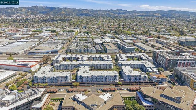 6400 Christie Ave 2202, Emeryville, CA 94608