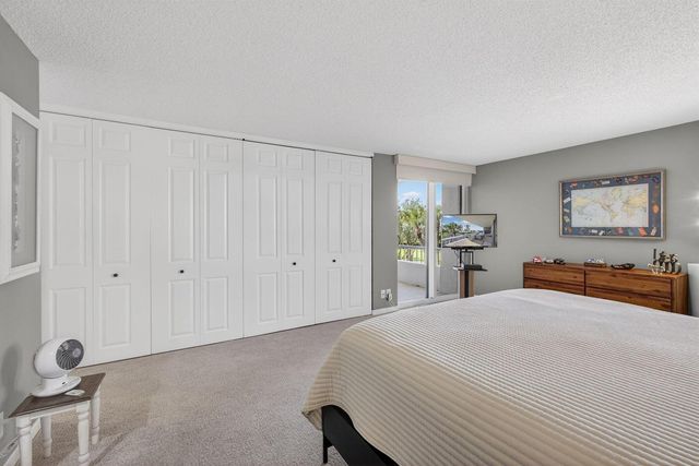 5510 N Ocean Drive 2d, Singer Island, FL 33404