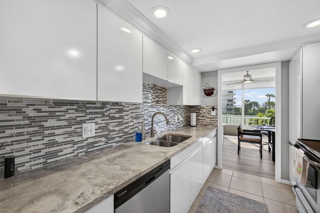 5510 N Ocean Drive 2d, Singer Island, FL 33404