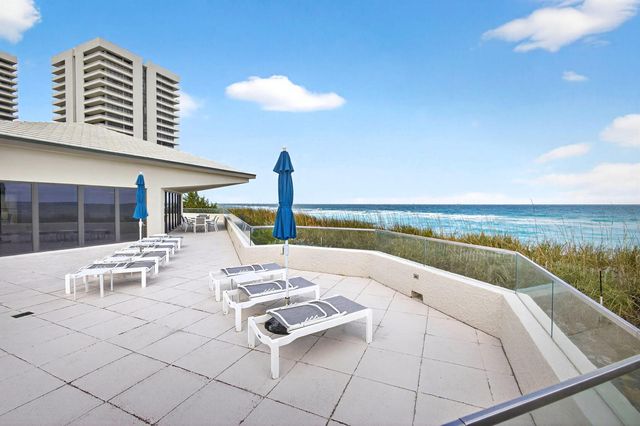 5510 N Ocean Drive 2d, Singer Island, FL 33404