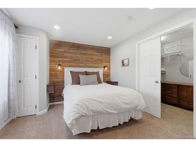 22102 E Ida Pl, Aurora, CO 80015