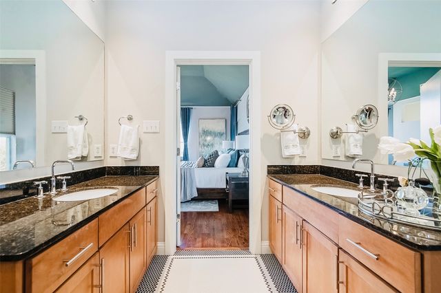 1333 Saint Joseph Street 16, Dallas, TX 75204