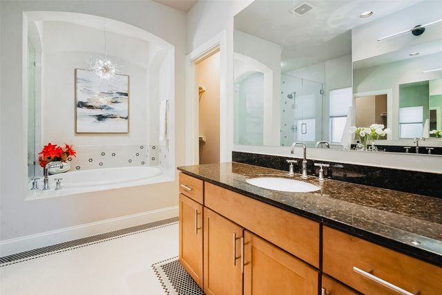 1333 Saint Joseph Street 16, Dallas, TX 75204