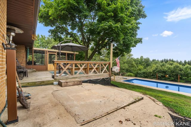 11501 S West County Line Road, Oakfield Twp, MI 48838