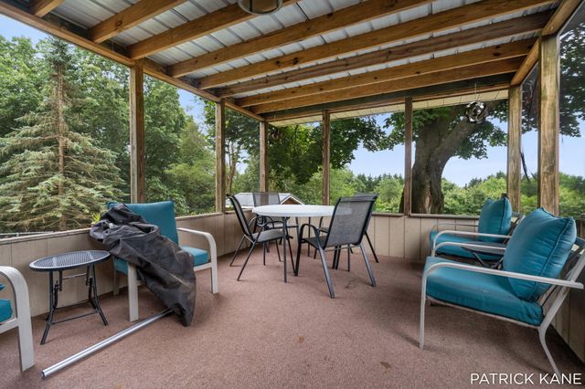 11501 S West County Line Road, Oakfield Twp, MI 48838