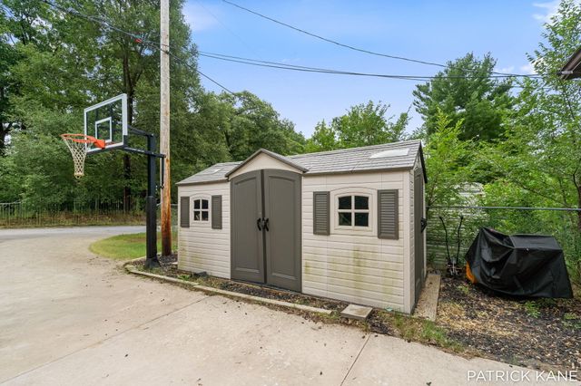 11501 S West County Line Road, Oakfield Twp, MI 48838