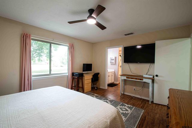 14230 Ridgewood St, Tyler, TX 75709