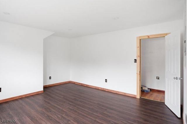 495 Totowa Ave, Paterson City, NJ 07522