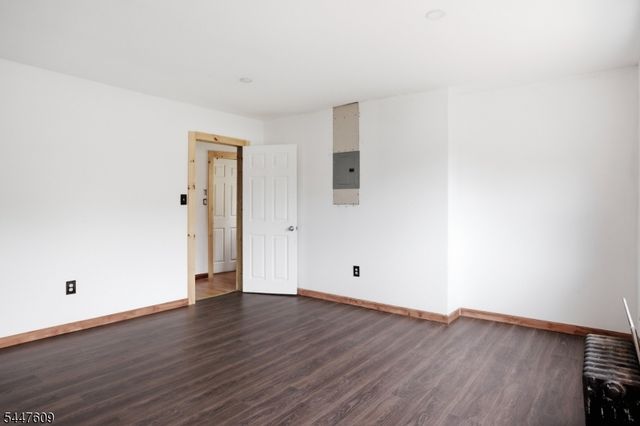 495 Totowa Ave, Paterson City, NJ 07522