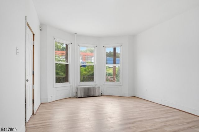 495 Totowa Ave, Paterson City, NJ 07522