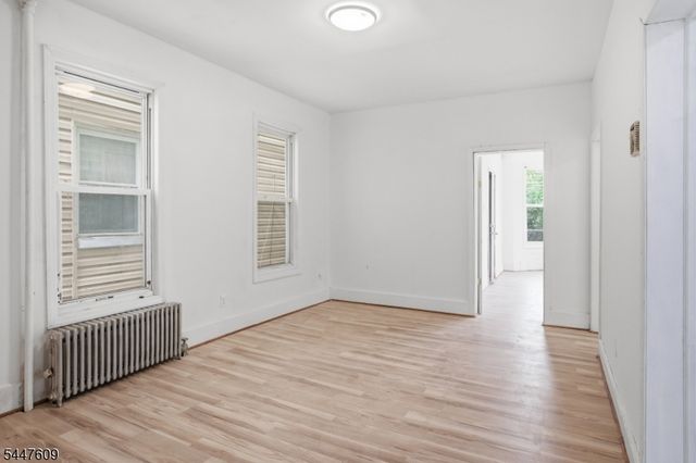 495 Totowa Ave, Paterson City, NJ 07522
