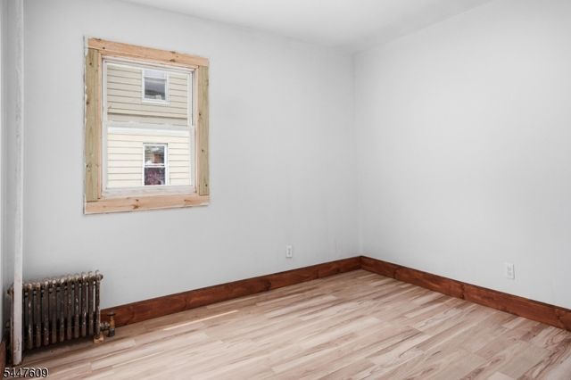495 Totowa Ave, Paterson City, NJ 07522